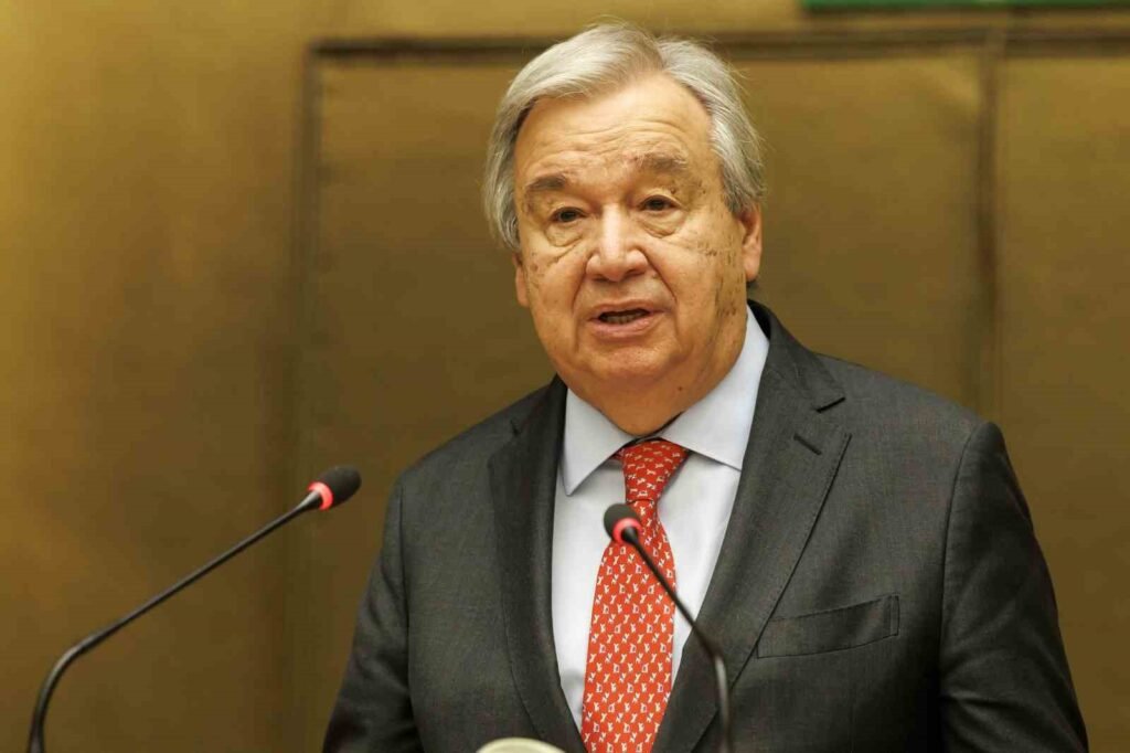 Der Generalsekretär der Vereinten Nationen, Antonio Guterres, gibt eine Erklärung ab