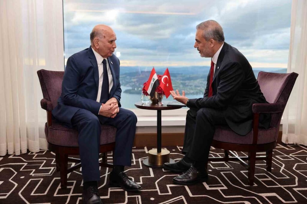 Der türkische Außenminister Hakan Fidan traf sich mit dem irakischen Außenminister Fuad Hüseyin in der Schweiz