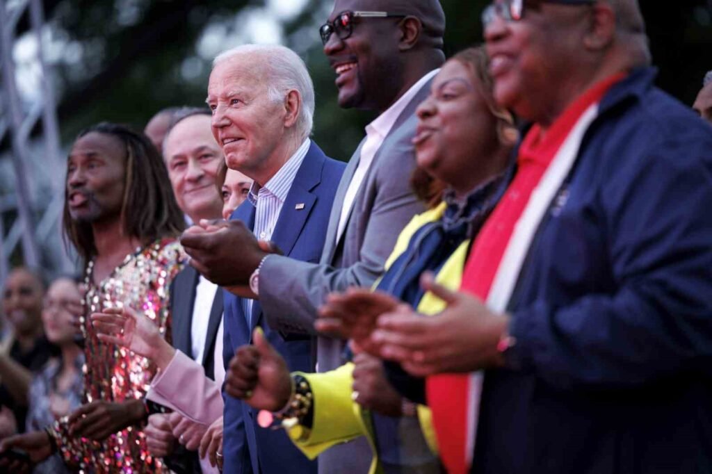 Joe Biden blieb bei den Juneteenth-Feierlichkeiten regungslos