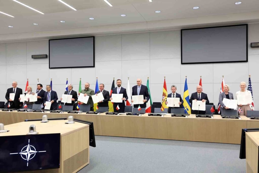 Verteidigungsminister Yasar Güler nahm an der Unterzeichnungszeremonie für den Wohlwollensbrief an die Ukraine im NATO-Hauptquartier teil