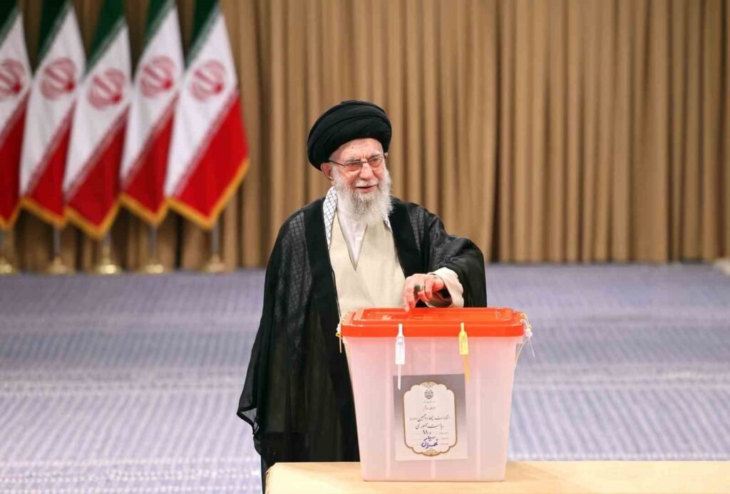 In Iran hat die Stichwahl bei den Präsidentschaftswahlen begonnen