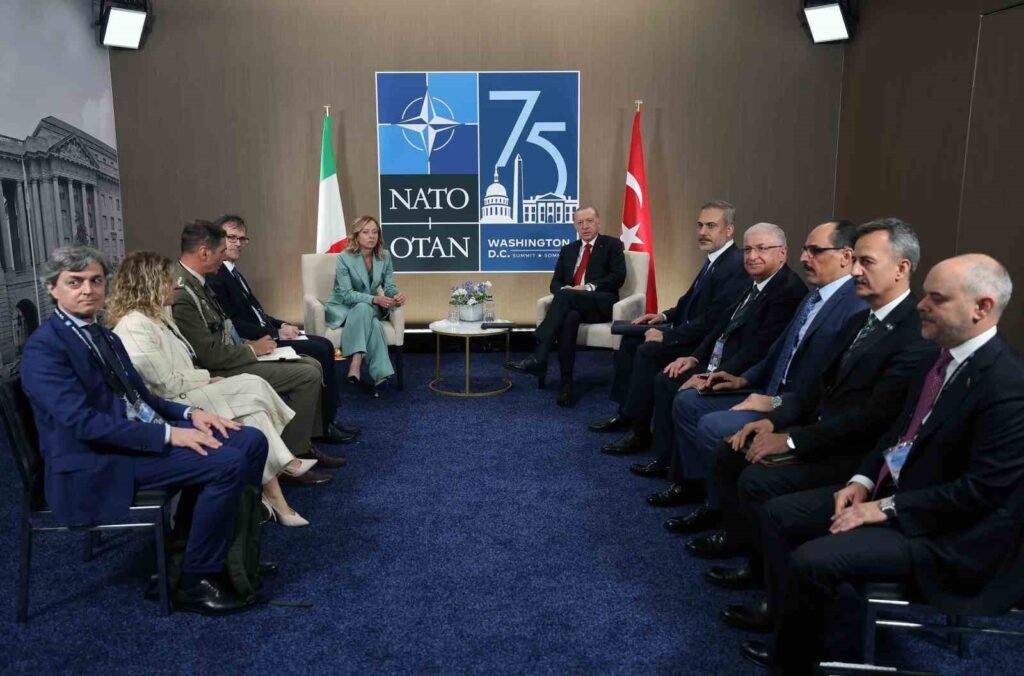 Präsident Erdoğan trifft sich mit dem italienischen Premierminister Giorgia Meloni