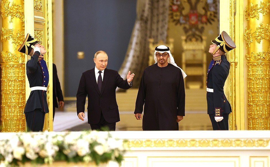 Der Besuch des Präsidenten der VAE, Al Nahyan, in Moskau: Gefangenenaustausch und Stärkung der Beziehungen