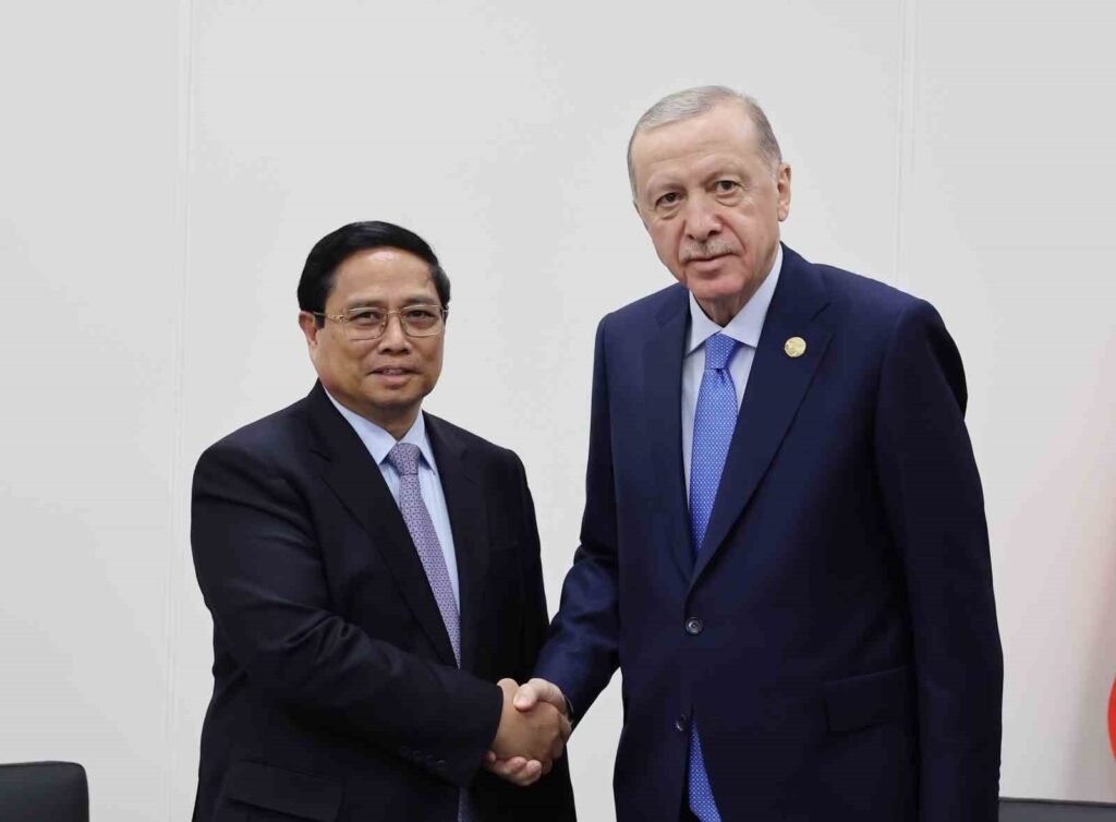 Präsident Erdoğan hat die bilateralen Beziehungen mit dem Premierminister von Vietnam besprochen