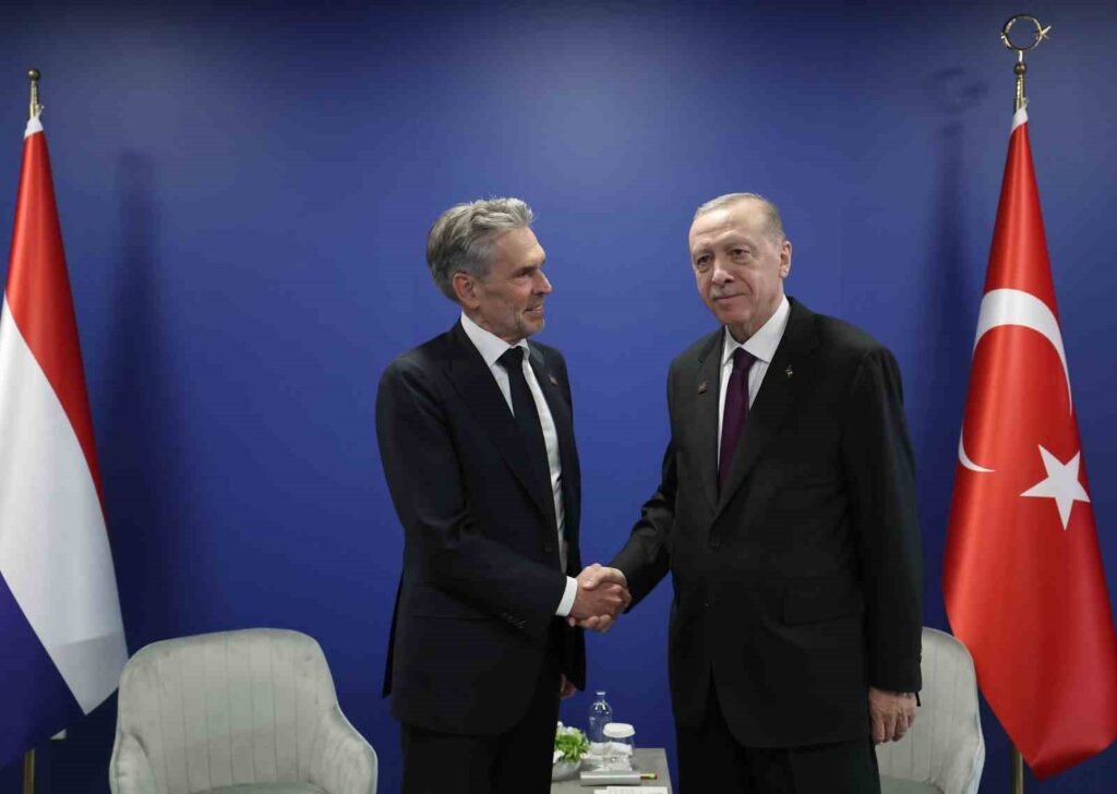 Präsident Erdoğan traf sich mit dem niederländischen Premierminister in Budapest.