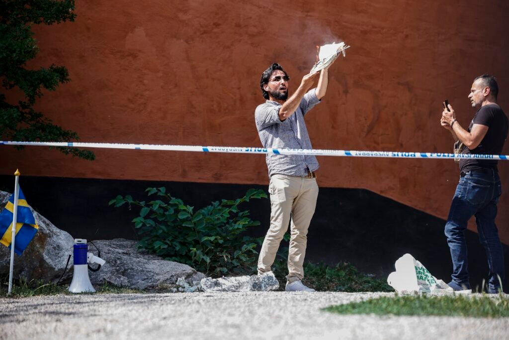 Momika, quien realizó ataques desagradables al Corán, será deportado de Noruega