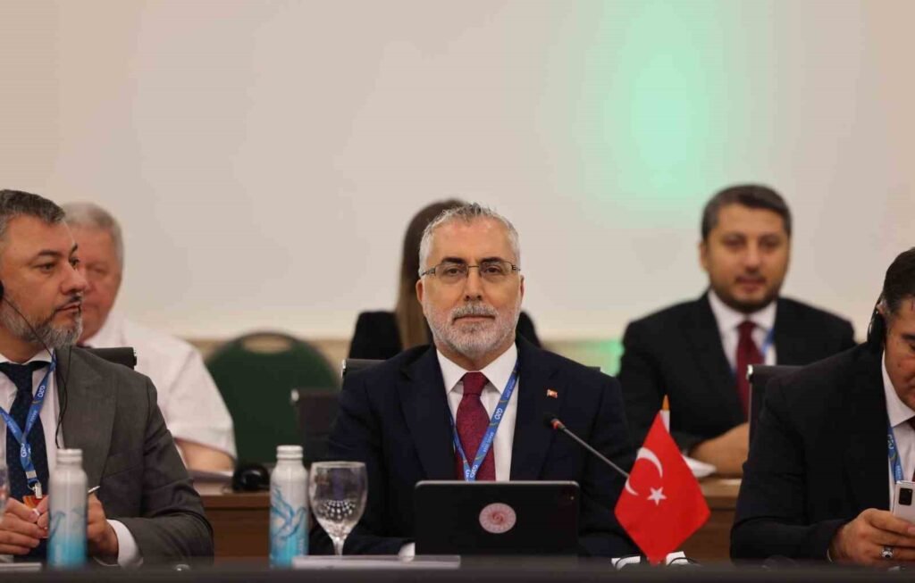 Vedat Işıkhan está en Brasil para la Reunión de Ministros de Trabajo y Empleo del G20