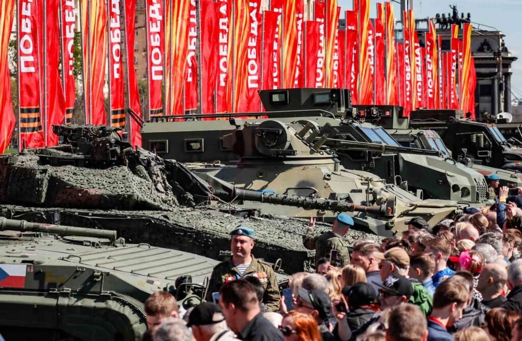 L’armée russe expose les armes occidentales saisies en Ukraine