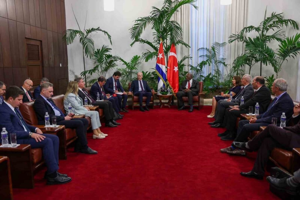 Le Président de la Grande Assemblée nationale de Turquie, Numan Kurtulmuş, a rencontré le Vice-président de l’État de Cuba