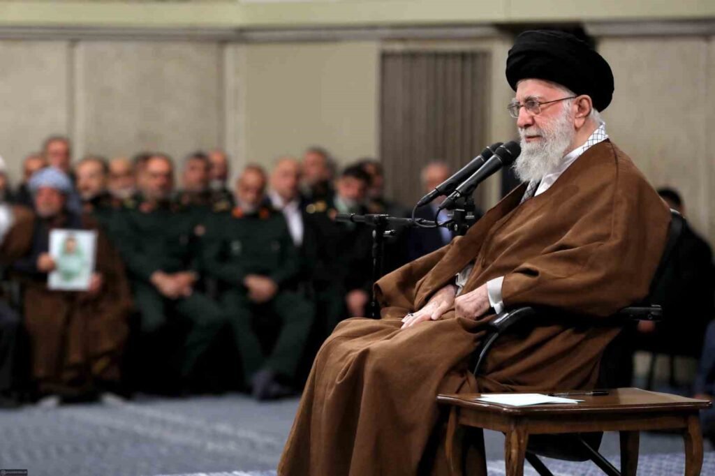 Réponse sévère de Khamenei à Israël : Nous montrons notre force.