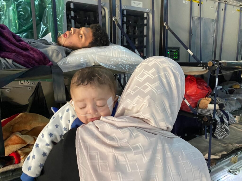 I feriti di Gaza vengono portati in Turchia dall’Egitto