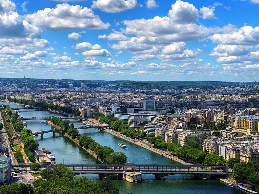 Esplorare Parigi: Luoghi da Visitare con Google Map