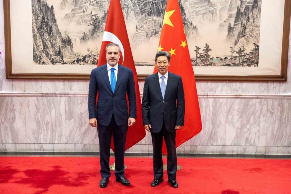 Il Ministro degli Esteri Hakan Fidan si è incontrato con Chen Wenqing nel contesto della visita in Cina