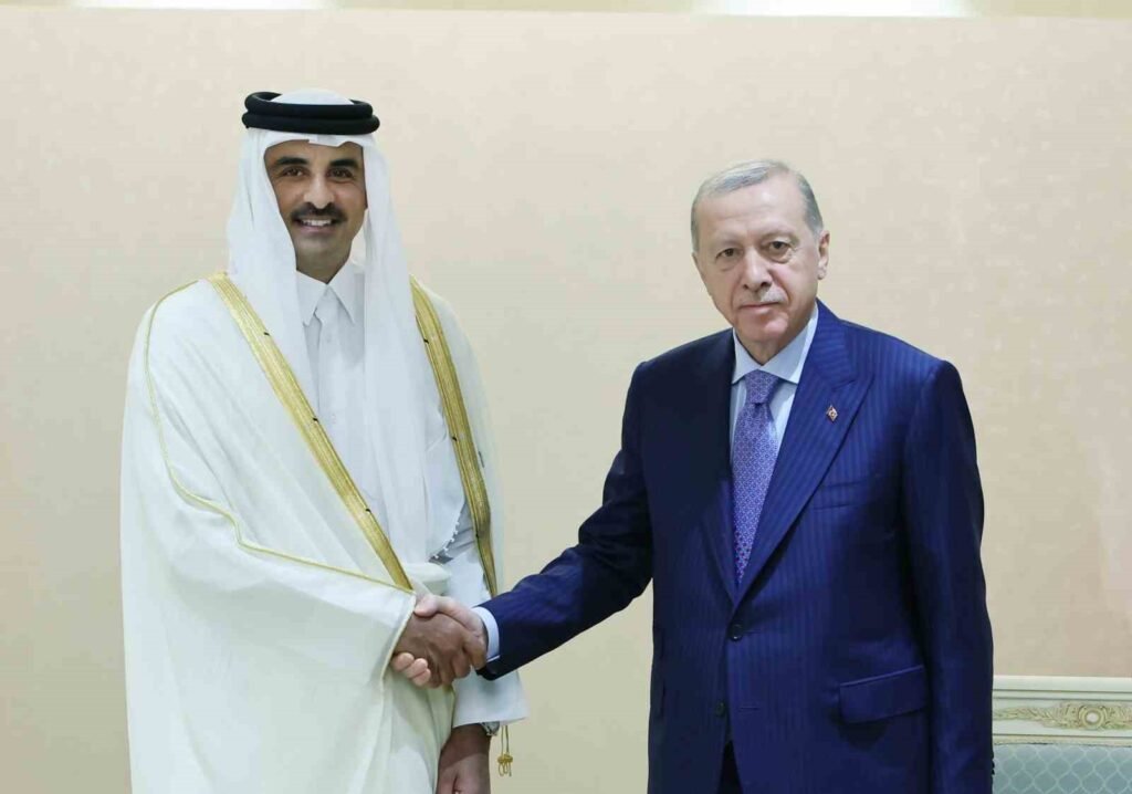 President Erdoğan met with the Emir of Qatar, Hamad Al Thani